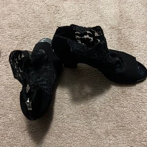 Womens black dress shoe